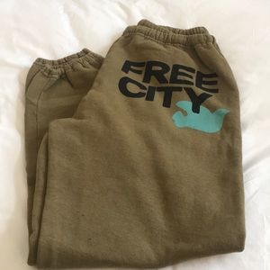 Free city sweatpants